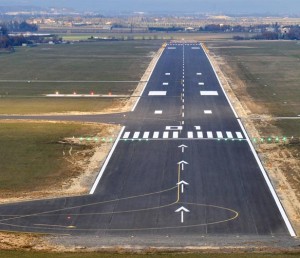 Piste de l'aéroport Valence-Chabeuil, Drôme